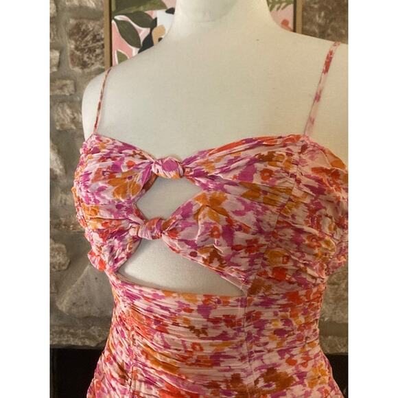 Olivaceous Ruched Mini Dress – Size Small - Picture 2 of 8